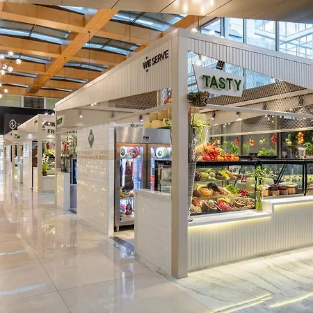 Nirvana Cosmopolitan - Convention & Sports Center Station touristique
