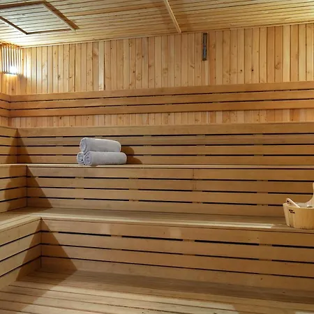 Nirvana Cosmopolitan - Convention & Sports Center Station touristique 5*