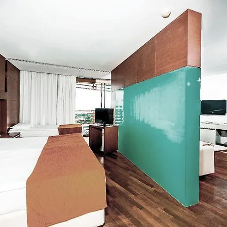 Nirvana Cosmopolitan - Convention & Sports Center 5* Antalya